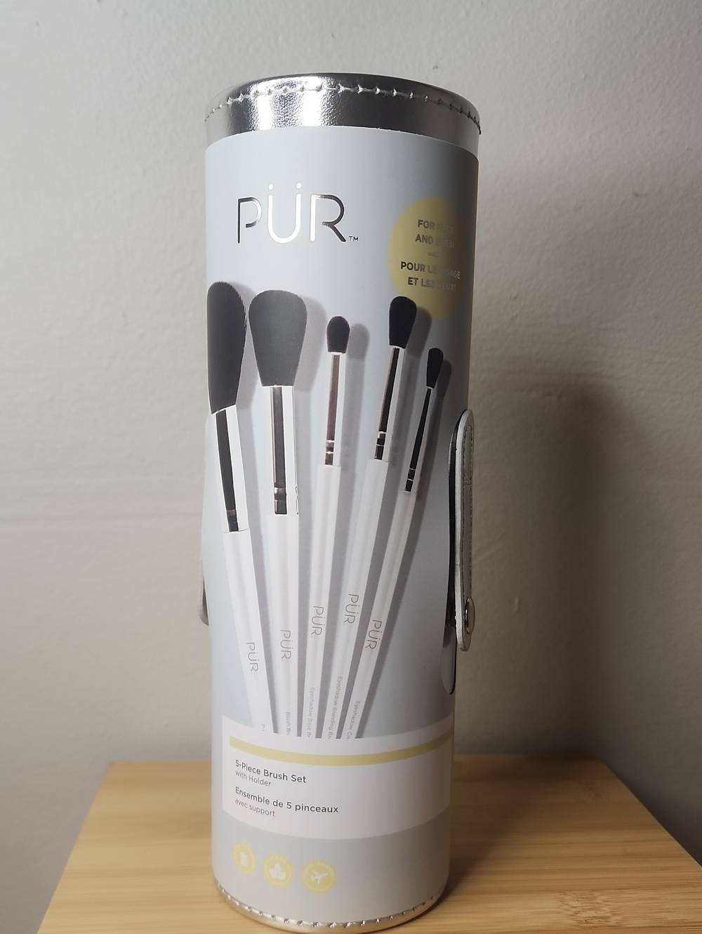 Pur 5-Piece White and Silver Makeup Brush Set with Travel Tube